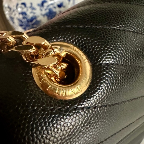 YSL Saint Laurent Large Monogram Envelope Matelasse - Picture 9 of 15